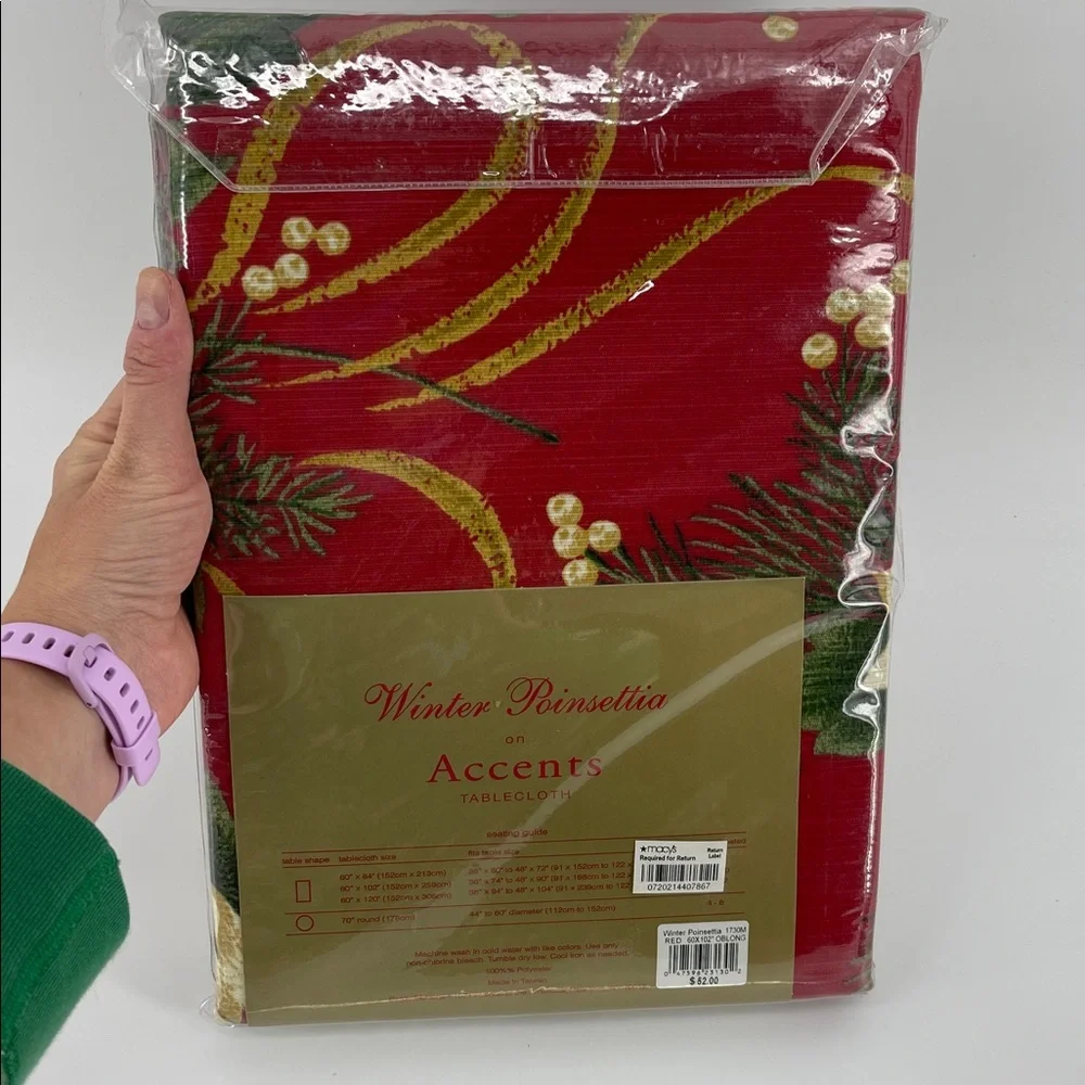 NEW Winter Poinsettia on Accents Red Holiday Print Tablecloth, Oblong 60